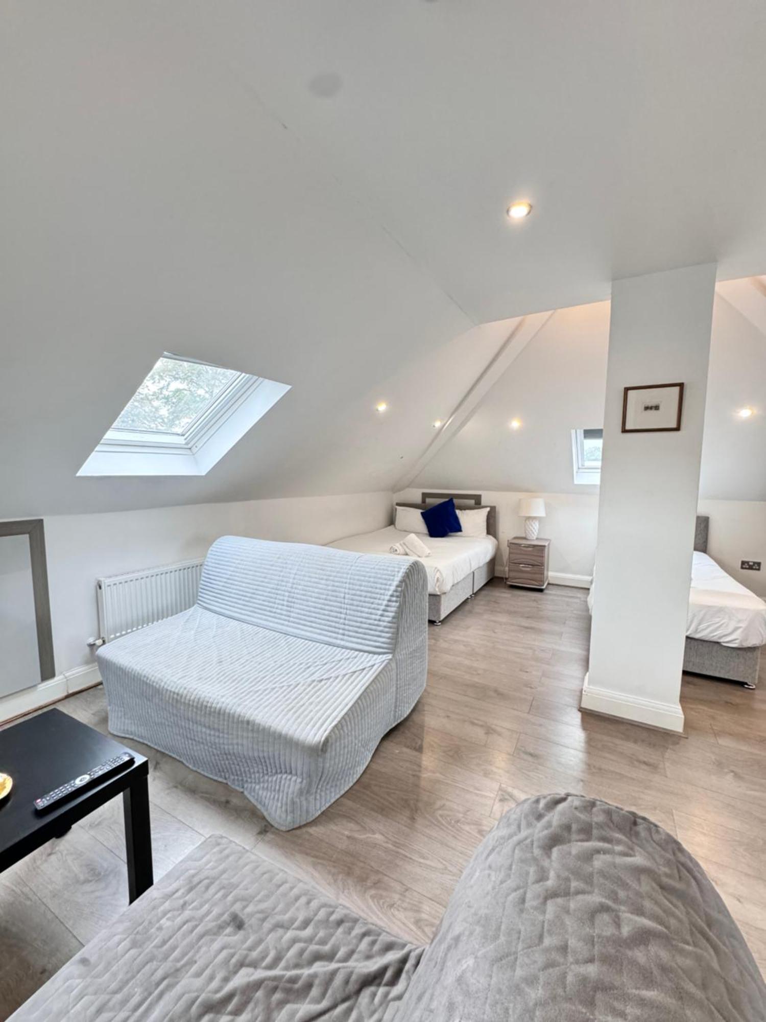 Hatton Apartments Heathrow Airport- Free Parking-Free Underground To And From Heathrow Airport Hatton Cross See Picture-See London Fast Hatton Cross To Central London 30Min Exterior foto