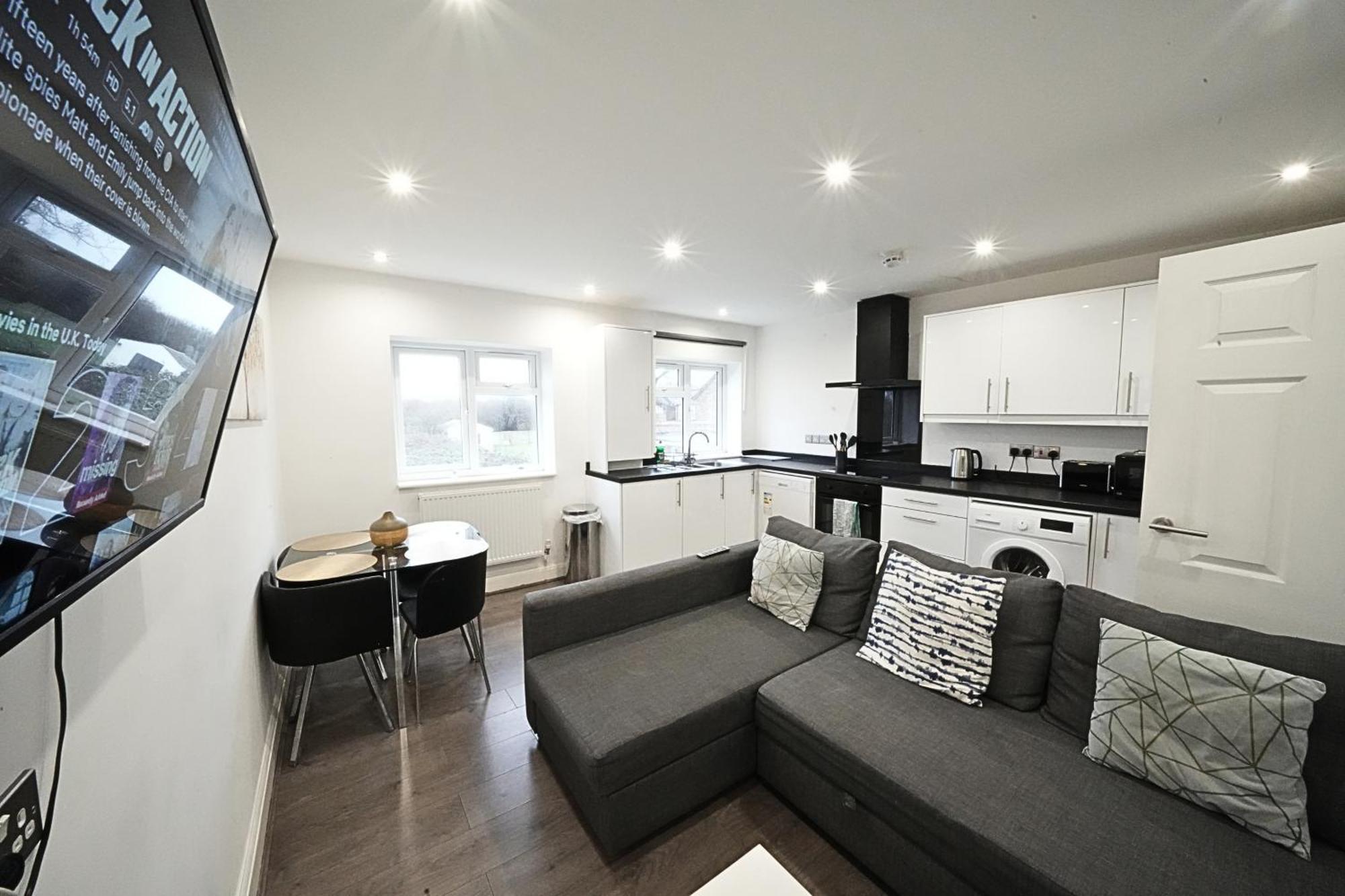 Hatton Apartments Heathrow Airport- Free Parking-Free Underground To And From Heathrow Airport Hatton Cross See Picture-See London Fast Hatton Cross To Central London 30Min Exterior foto