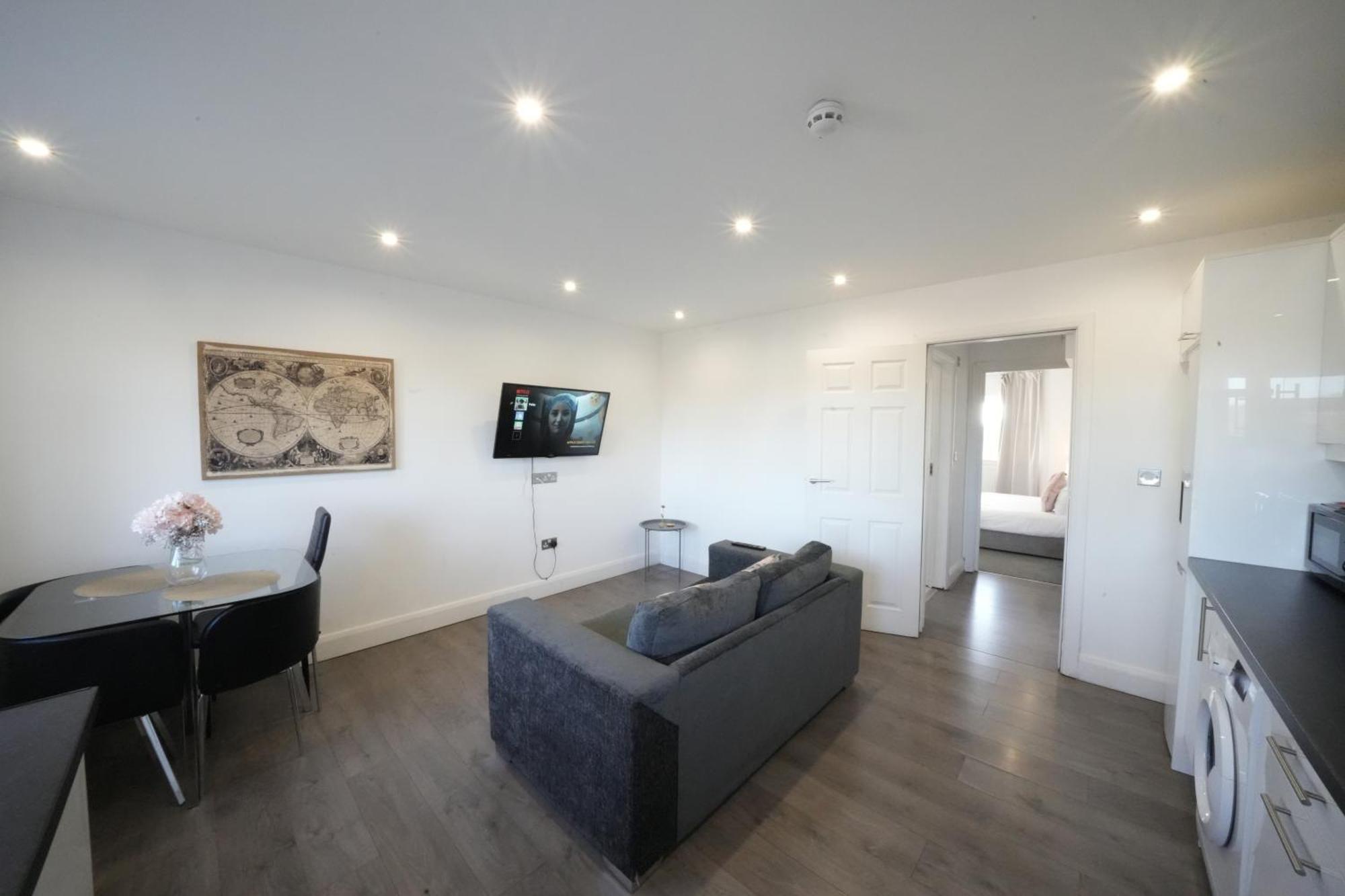 Hatton Apartments Heathrow Airport- Free Parking-Free Underground To And From Heathrow Airport Hatton Cross See Picture-See London Fast Hatton Cross To Central London 30Min Exterior foto