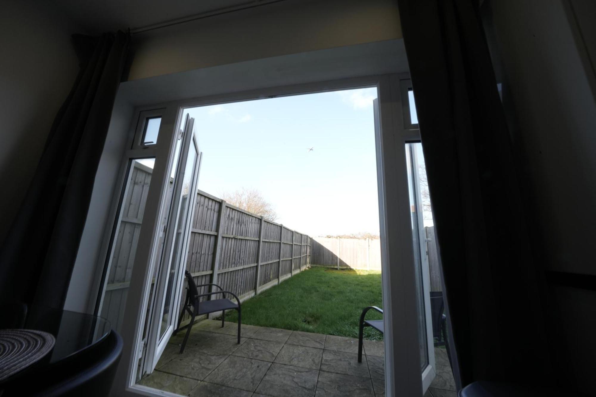 Hatton Apartments Heathrow Airport- Free Parking-Free Underground To And From Heathrow Airport Hatton Cross See Picture-See London Fast Hatton Cross To Central London 30Min Exterior foto